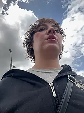 Snapshot of Maggie_Geller chatting on 02-05-26, 05:42 Maggie Geller online show from 02-05-26, 05:42