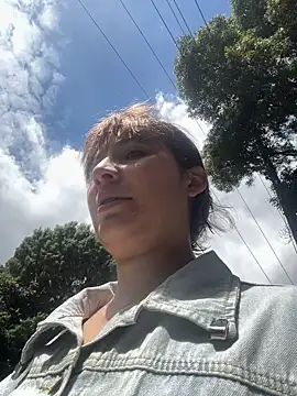 Maggie Geller online show from 11-18-25, 03:48