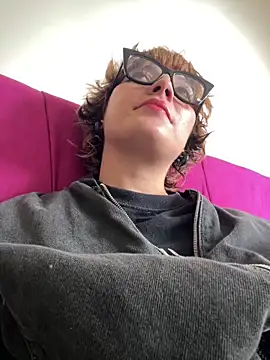 Snapshot of Maggie_Geller chatting on 02-19-26, 08:39 Maggie Geller online show from 02-19-26, 08:39