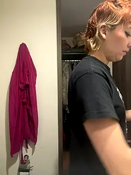 Maggie Geller online show from 09-18-25, 03:26