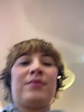 Snapshot of Maggie_Geller chatting on 03-03-26, 10:28 Maggie Geller online show from 03-03-26, 10:28