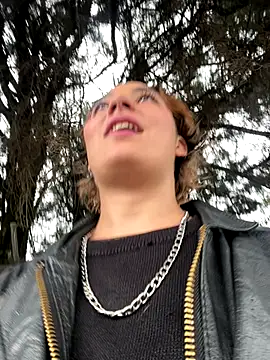 Maggie Geller online show from 12-22-25, 09:48