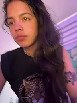 Isabella Rizzo online show from 02-25-25, 05:19