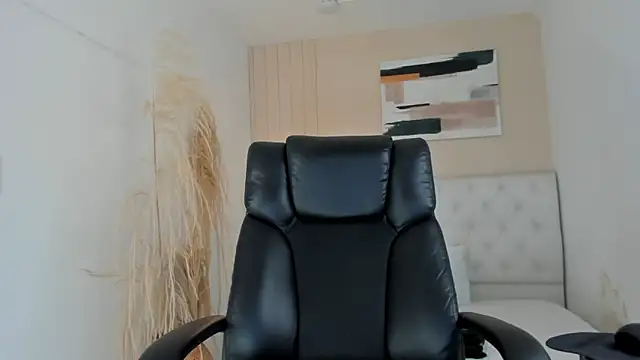 ISAAC CRYSTON online show from 01-14-26, 08:01