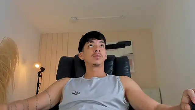 ISAAC CRYSTON online show from 11-06-25, 08:02