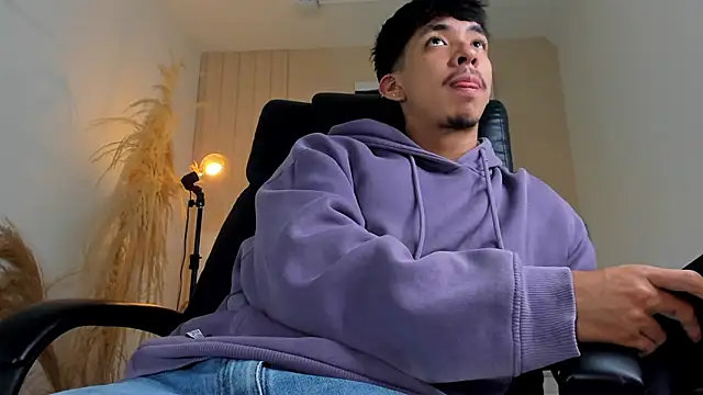 ISAAC CRYSTON online show from 12-03-25, 07:46