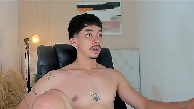 ISAAC CRYSTON online show from 02-09-26, 09:24