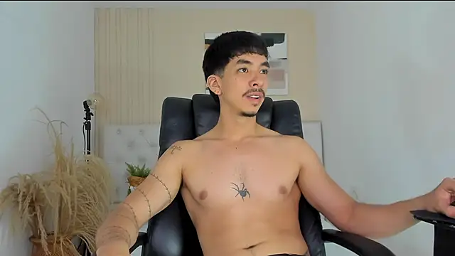 ISAAC CRYSTON online show from 02-13-26, 10:32