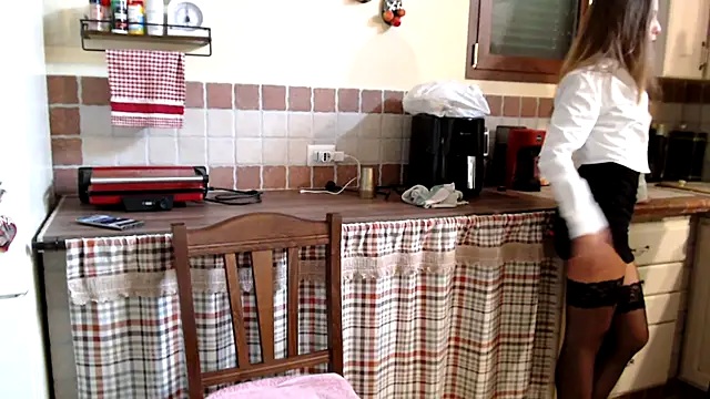 Hilary 283 online show from 03-08-25, 01:25