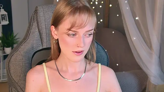KiraMontoya online show from 07-08-26, 02:57