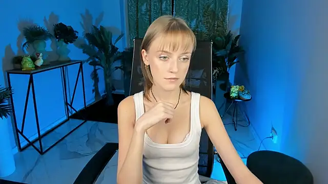 KiraMontoya online show from 11-09-25, 05:39