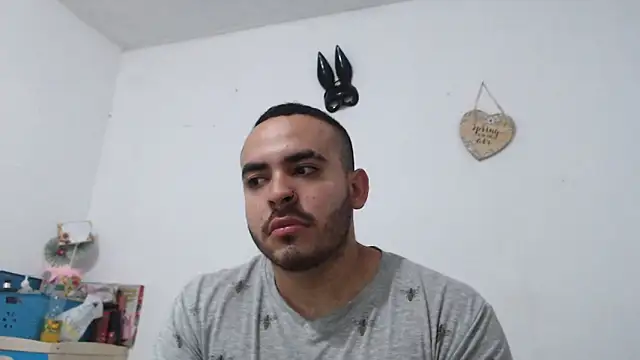 Snapshot of thitat_lovers chatting on 02-20-25, 03:56 thitat lovers online show from 02-20-25, 03:56