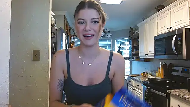 Snapshot of rileydepp chatting on 02-25-25, 10:31 rileydepp online show from 02-25-25, 10:31