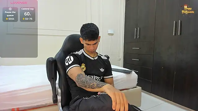 ANDRES STUD online show from 04-13-26, 04:16