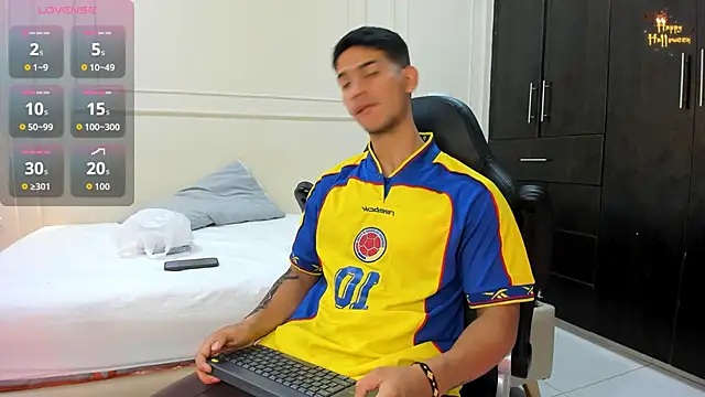 ANDRES STUD online show from 04-11-26, 03:36