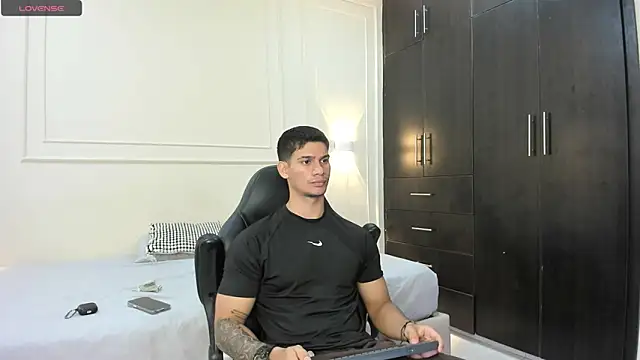 ANDRES STUD online show from 05-06-26, 03:43