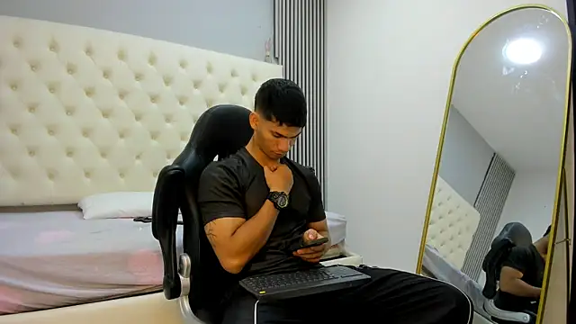 ANDRES STUD online show from 03-31-26, 03:52