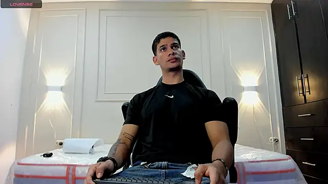 ANDRES STUD online show from 05-05-26, 04:15