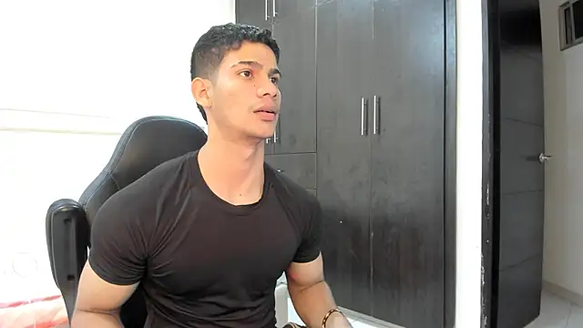 ANDRES STUD online show from 04-06-26, 03:57