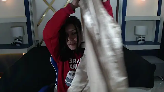julieta fn online show from 07-18-26, 12:47
