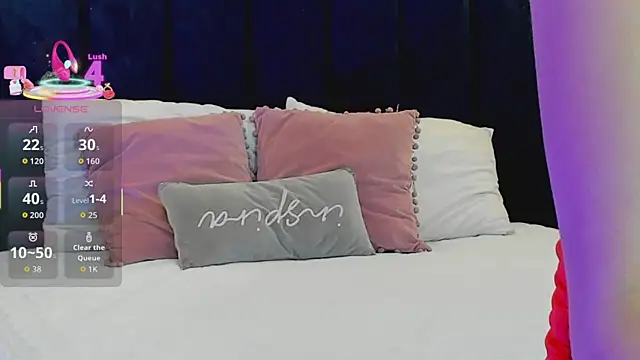 Snapshot of nattashaa7 chatting on 10-13-25, 11:34 nattashaa7 online show from 10-13-25, 11:34