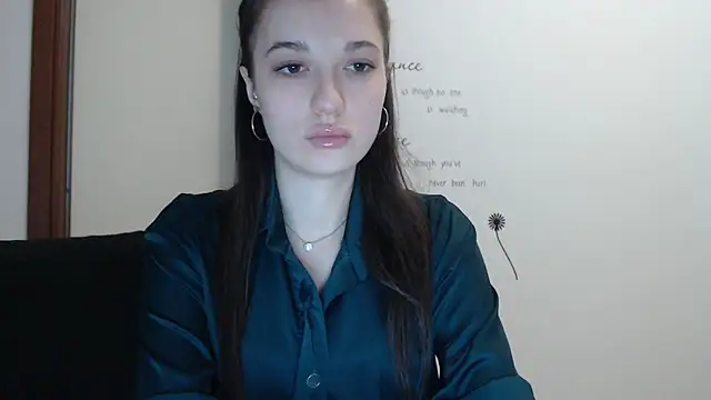 Snapshot of Eva_Eldis chatting on 09-24-25, 04:13 Eva Eldis online show from 09-24-25, 04:13