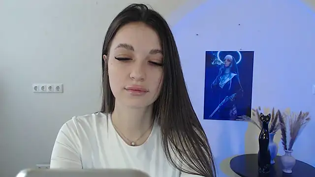 Snapshot of Eva_Eldis chatting on 03-08-25, 10:00 Eva Eldis online show from 03-08-25, 10:00