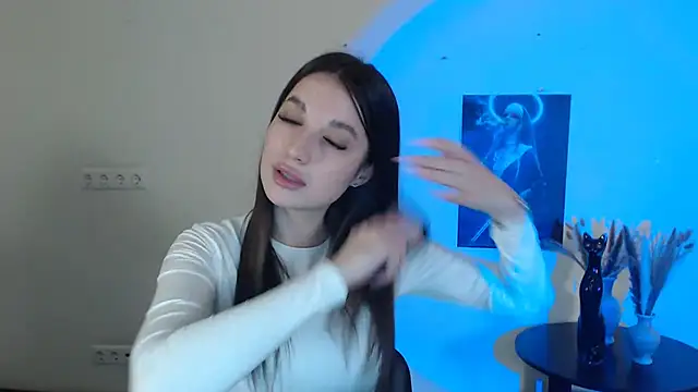 Snapshot of Eva_Eldis chatting on 03-08-25, 05:33 Eva Eldis online show from 03-08-25, 05:33