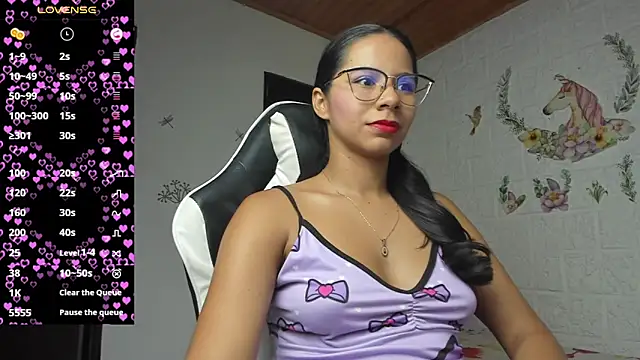Snapshot of alisson_hoffman05 chatting on 07-17-26, 11:35 alisson hoffman05 online show from 07-17-26, 11:35