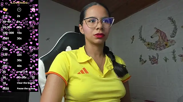Snapshot of alisson_hoffman05 chatting on 06-23-26, 07:34 alisson hoffman05 online show from 06-23-26, 07:34