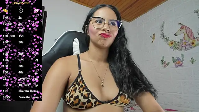 Snapshot of alisson_hoffman05 chatting on 05-15-26, 11:03 alisson hoffman05 online show from 05-15-26, 11:03