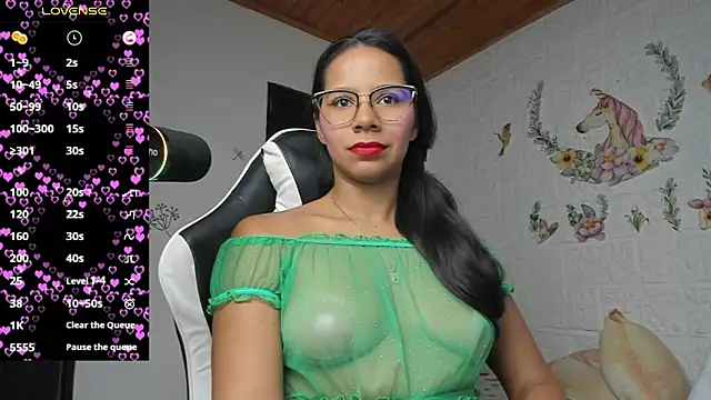 Snapshot of alisson_hoffman05 chatting on 07-28-26, 11:04 alisson hoffman05 online show from 07-28-26, 11:04