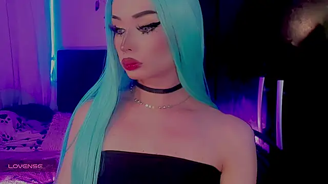 Snapshot of Irina_milkmaid chatting on 07-18-26, 07:33 Irina milkmaid online show from 07-18-26, 07:33