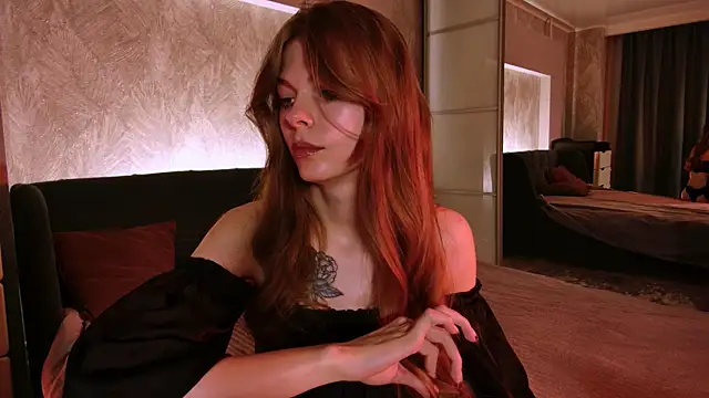 rosy black  online show from 03-18-25, 06:17