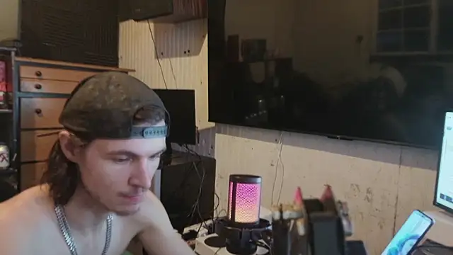 nuttyking2022 online show from 02-08-26, 01:25