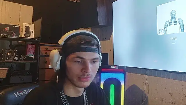 nuttyking2022 online show from 02-04-26, 07:36