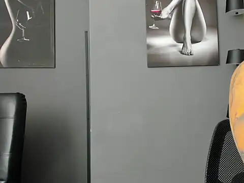 karlyjons12 online show from 01-14-26, 03:37