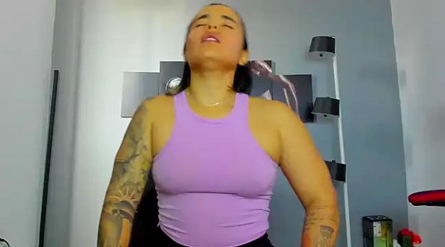 karlyjons12 online show from 02-21-25, 03:43