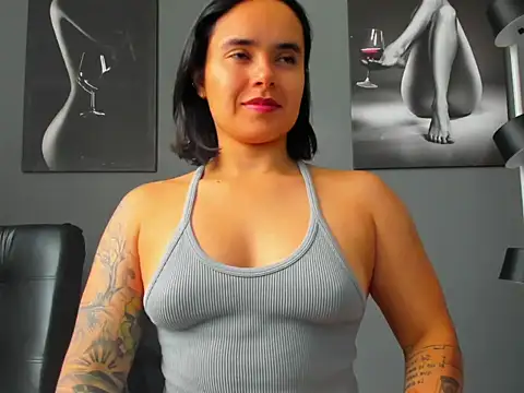 karlyjons12 online show from 10-27-25, 04:19