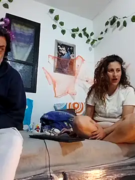 jeans and emma online show from 10-24-25, 01:48