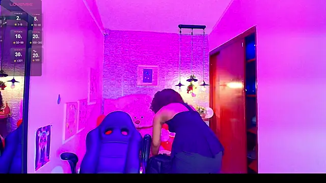 tylla  online show from 03-20-25, 03:13