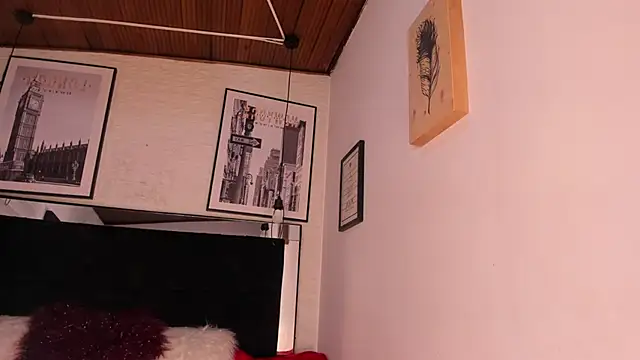 tylla  online show from 12-05-25, 03:49