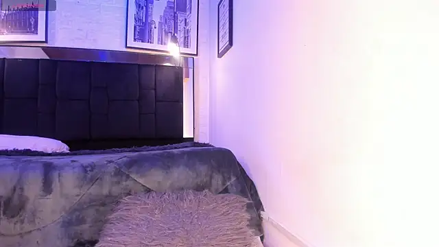 tylla  online show from 11-22-25, 04:00