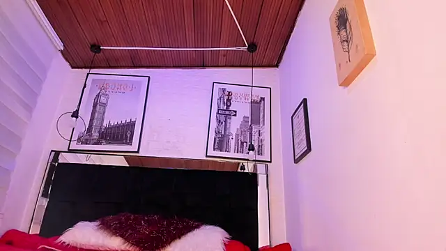 tylla  online show from 12-02-25, 04:14