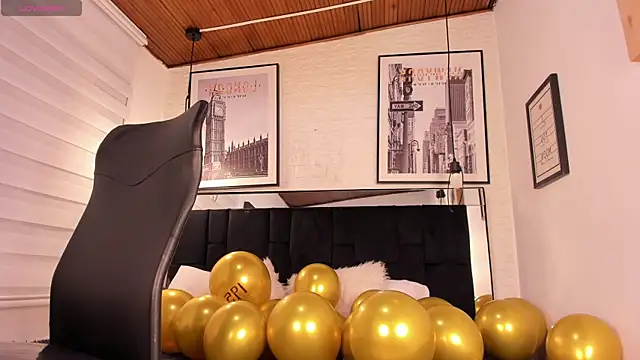 tylla  online show from 11-03-25, 04:07