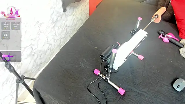 IVISBOUNCYASS online show from 03-26-26, 12:36