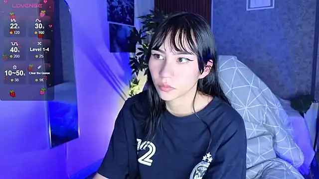 Miaa Lee7 online show from 04-18-26, 08:42