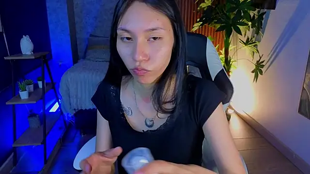 Miaa Lee7 online show from 07-24-26, 11:34