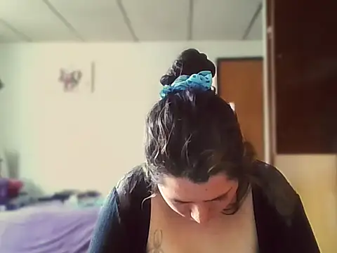 isabellapurple online show from 02-18-26, 07:32