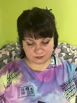 Lili Virginia online show from 02-17-25, 04:50